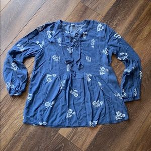 Long sleeve, lace up front blouse!